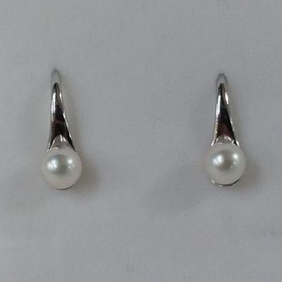 ふるさと納税 鳥羽市 伊勢志摩あこや本真珠ピアスSV製フック(F01)スプーン40-29