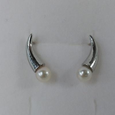 ふるさと納税 鳥羽市 伊勢志摩あこや本真珠ピアスSV製スタッド(S05)ホーン40-36