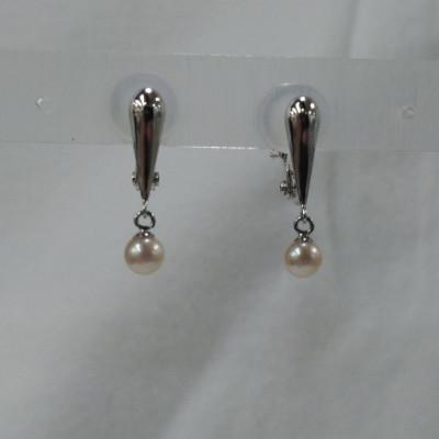 ふるさと納税 鳥羽市 伊勢志摩あこや本真珠イヤリングしずく60-15