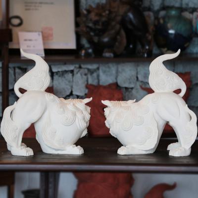 ふるさと納税 与那原町 「魔除け獅子」ホワイトシーサー 作 新垣信一