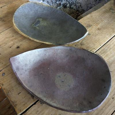 ふるさと納税 松田町 [龍の背窯]山本安朗作 南蛮焼〆木の葉皿(22cm×13cm)2枚セット