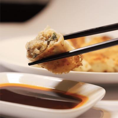 ふるさと納税 指宿市 鹿児島ラーメン王2017・2019王者 TAKETORA黒豚餃子18個入×6P(IB104-003)_3