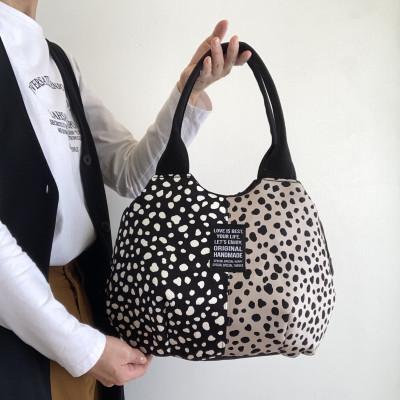 ふるさと納税 魚津市 スマホをサッと取り出せる・丸い形のコロンバック(ダルメシアン)