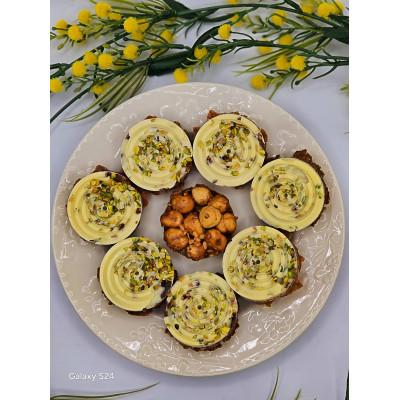 ふるさと納税 春日部市 ヘーゼルナッツとピスタチオの贅沢な焼き菓子「ヌスクナッカー」8個