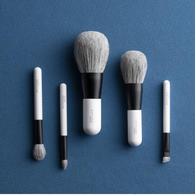 ふるさと納税 熊野町 熊野化粧筆 (化粧箱・ポーチ付き)[KP-S-5]