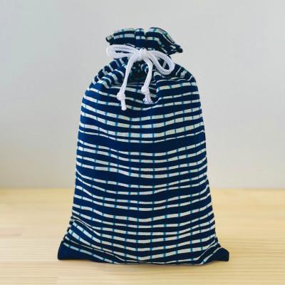 ふるさと納税 竹田市 藍と型染の巾着[よろけ縞]