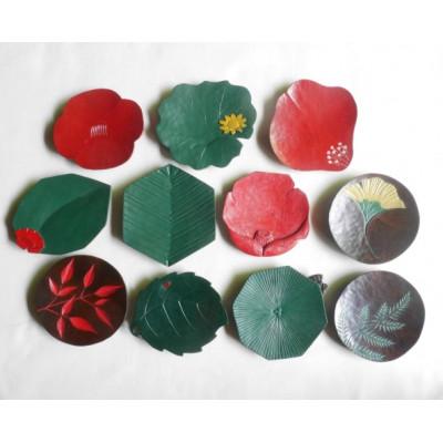 ふるさと納税 伊達市 [漆器]花柄の豆皿 5枚と葉の柄の豆皿 6枚 計11枚セット(各直径 約8〜11cm)