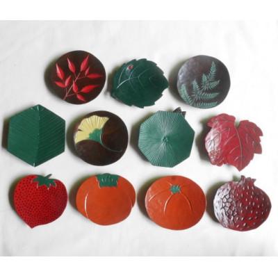 ふるさと納税 伊達市 [漆器]葉の柄の豆皿 6枚と果物の柄の豆皿 5枚 計11枚セット(各直径 約8〜11cm)