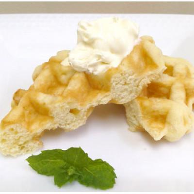 ふるさと納税 嘉麻市 白木牧場 特別牛乳を使用した ワッフル(プレーン)×10個