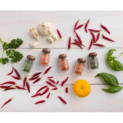 ふるさと納税 丹波篠山市 丹波篠山おいしいスパイス 5本セット(プレミアム一味・ゆず一味・にんにく一味・パセリ・バジル)