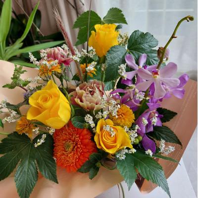 ふるさと納税 小田原市 神奈川県小田原市 季節のお花で幸せを届けます「季節の生花アレンジ」Sサイズ