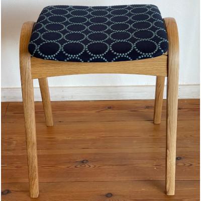 ふるさと納税 三春町 ラビーダオリジナルスツール ブルーベリー(濃紫系)/ナラ材