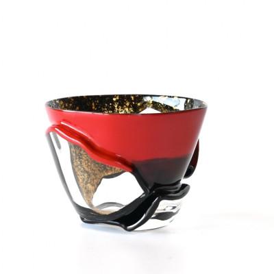 ふるさと納税 弥富市 漆とガラス破片が融合した酒器[包-TsuTsuMu-]ぐい呑み / 和色