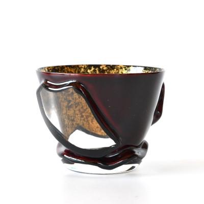ふるさと納税 弥富市 漆とガラス破片が融合した酒器[包-TsuTsuMu-]ぐい呑み / 溜塗り
