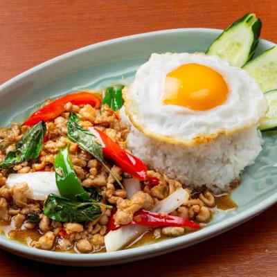 ふるさと納税 大田区 [本格タイ料理クルン・サイアムのスースーデリ]ガパオガイ5個セット