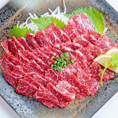 ふるさと納税 阿蘇市 [熊本 と畜]桜屋 特選馬刺しスライス 300g(阿蘇市)