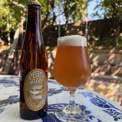 ふるさと納税 備前市 岡山・備前焼の町老舗れんが屋のビール[オリーブの天然酵母]ホワイトエール300ml×8本(要冷蔵)