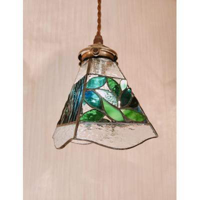 ふるさと納税 基山町 ステンドグラス[リーフのペンダントランプ]希少ドイツ製ガラスほか 電球付き(申し込み後生産)