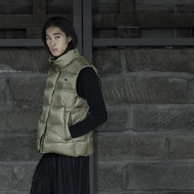 ふるさと納税 小樽市 北海道ダウン:RETAR NUY/ESON ダウンベスト25 男女兼用 ピスタチオ/XLサイズ