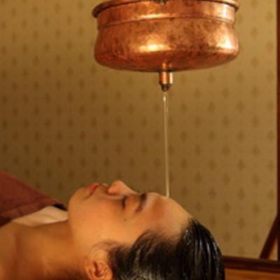 ふるさと納税 高石市 アーユルヴェーダ体験利用券(シロダーラ+アヴィヤンガ施術 ※2種類の施術を一度に受けて頂けます)