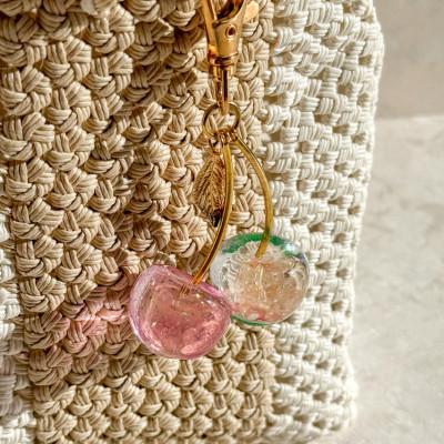 ふるさと納税 愛西市 さくらんぼバッグチャーム 蓮の花