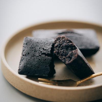 ふるさと納税 豊川市 [愛知県豊川市]querofune 豊川稲荷 挽きたてアーモンド香るフィナンシェ 黒狐ショコラ