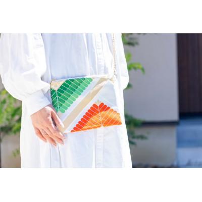 ふるさと納税 小山市 [一点ものの美しさを纏う]着物帯リメイクバック(オレンジ×緑)