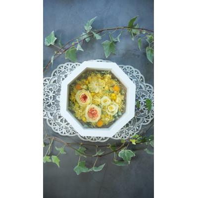 ふるさと納税 吹田市 黄色いお花の八角形プリザーブドフラワーアレンジメント