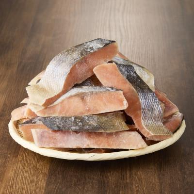 ふるさと納税 斜里町 [訳あり]北海道斜里町産 骨なし天然秋鮭切身 800g[無添加]