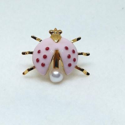 ふるさと納税 伊勢市 真珠ピンクブローチ・てんとう虫(ピンク)(淡水本真珠・ボタン) 2109