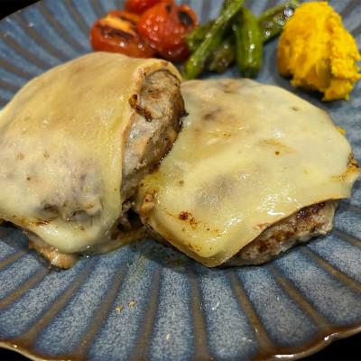 ふるさと納税 鹿追町 黒豚無添加ハンバーグ(150g×6)&amp;十勝産ラクレットチーズ(85g)