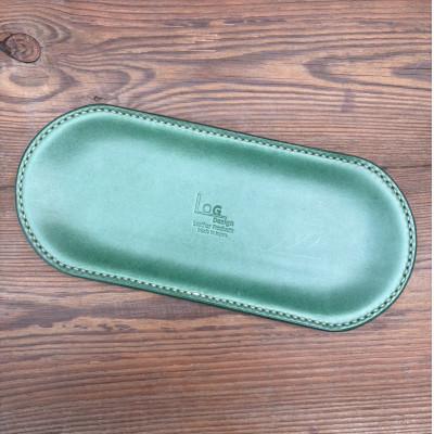ふるさと納税 亀岡市 [LT-01-GRN]ペントレー・ 美しいヌメ革で作られたレザートレーGreen