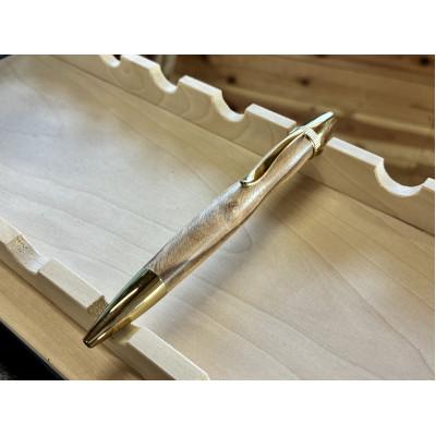 ふるさと納税 豊川市 木軸ボールペン[クスノキ・ゴールド]すべて手作業。だからこそ感じられる、本物の質感