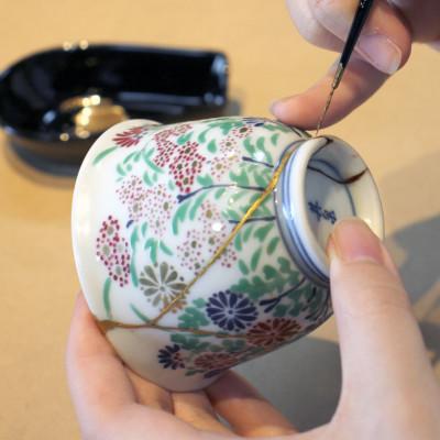 ふるさと納税 中央区 国指定重要文化財をめぐる日本橋の街歩きと老舗で簡易金継ぎ体験ツアー(選べる陶磁器)2名様