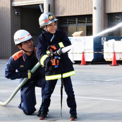 ふるさと納税 富田林市 [2027年3月13日(土)開催分]消防士体験チャレンジ&amp;はしご車搭乗体験