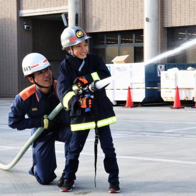 ふるさと納税 富田林市 [2027年3月20日(土)開催分]消防士体験チャレンジ&amp;はしご車搭乗体験