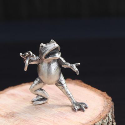 ふるさと納税 市川三郷町 [縄文アクセサリーDo_goods]シルバー925製 鳥獣戯画 かえるのペンダント中 700-211