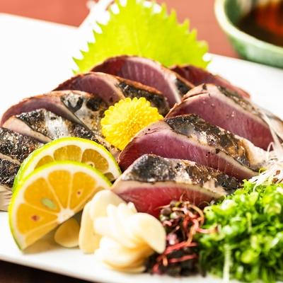 ふるさと納税 四万十市 本生!老舗鮮魚問屋が厳選した本格カツオ藁焼きタタキセット(400g) 26-034