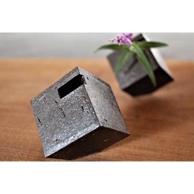 ふるさと納税 神埼市 花器 キューブ(小) 黒 (H038125)