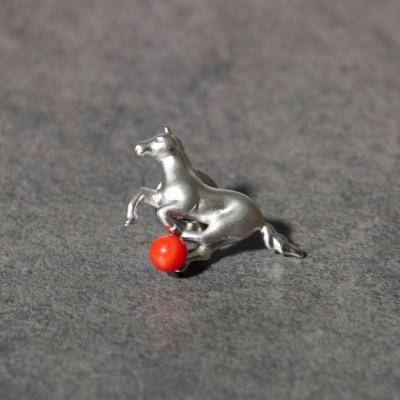 ふるさと納税 室戸市 室戸市産赤サンゴ うまのシルバーブローチ