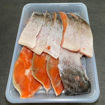 ふるさと納税 釧路市 厚切り紅鮭一尾 18切れ\u0026訳ありホタテ200g×3 セット 北海道 ふるさと納税 F4F-8855の画像