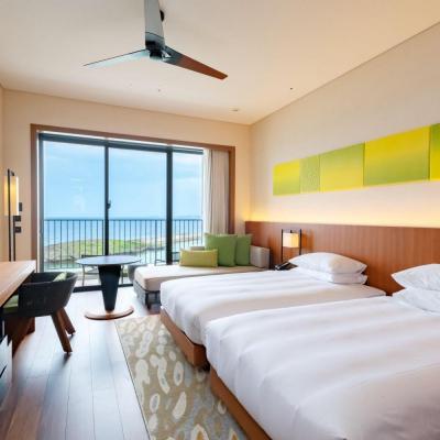 ふるさと納税 恩納村 ペア朝食付宿泊券[ツイン] ハイアットリージェンシー瀬良垣アイランド沖縄