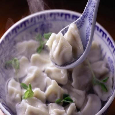 ふるさと納税 新宮町 [小分けで便利な60個.計1.2kg]もっちりジューシーな水餃子