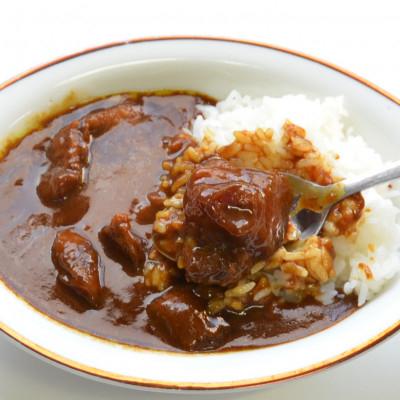 ふるさと納税 岡垣町 【送りとどける月くっ付ける定期便】ゴロッ!と入ったコラーゲン牛すじカレー5食仕かける(岡垣町)全6回