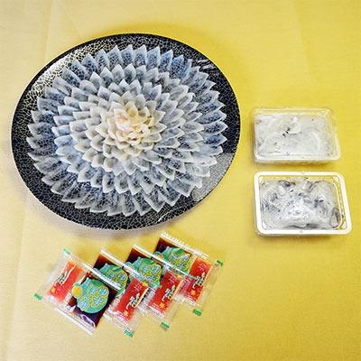 ふるさと納税 中間市 【毎月定期便】とらふぐ刺身 菊盛り一尺大皿 ふぐ皮湯引き付 4人前(中間市)全6回_3