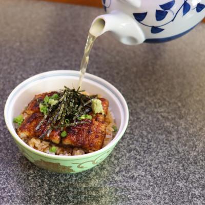 ふるさと納税 関ケ原町 【毎月定期便】三河一色産 備長炭手焼き 魚しげのこだわりのウナギ 蒲焼 2剥き身×6風呂敷き包み全6回