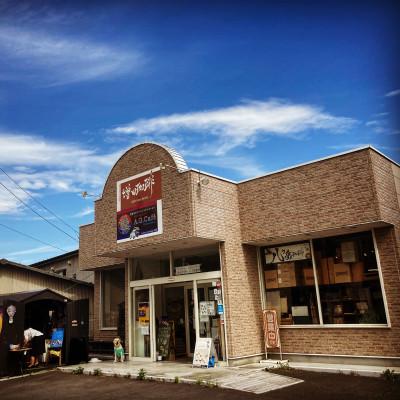 ふるさと納税 韮崎市 【毎月定期便】八ヶ岳南麓自家焙煎珈琲スペシャルティコーヒー200g×4種類/浅〜深煎り【粉】全12回の画像