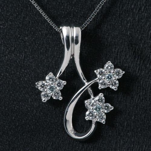 K18WG ブルーダイヤモンド（トリート） 0.062ct ダイヤモンド 0.525ct