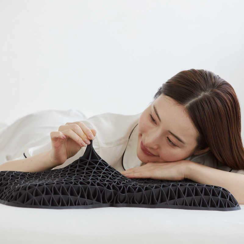 3時間使用ヒツジのいらない枕-Fitブラック 【テンセル枕カバー（ホワイト）付き 太陽 ヒツジのいらない枕 Fit ブラック [テンセル枕カバー (ホワイト