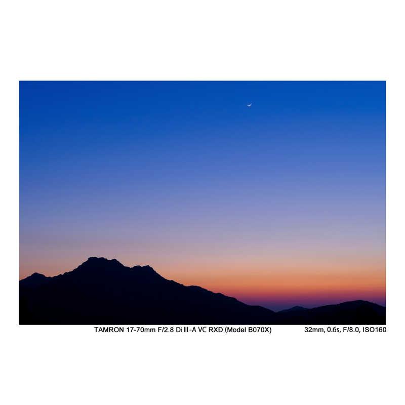 タムロン　カメラレンズ (フジフイルムX用)　17-70mm F/2.8 Di III-A VC RXD (Model B070)